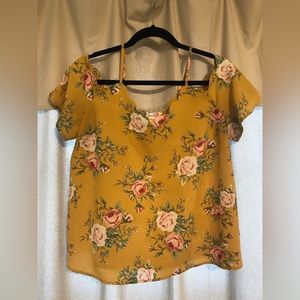 NWOT Monteau Junior Top, Large